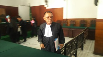 Berkas Kasus UU ITE Guntual Laremba dan Istri Akan Segera Dilimpahkan Ke Pengadilan Negeri