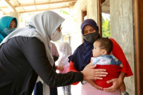Ketua TP PKK Banyuwangi Ajak Kadernya Aktif Pantau Kesehatan Ibu Hamil dan Balita di Masa Pandemi