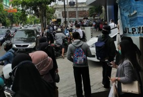 Kerumunan Pelamar Kerja Bank BCA Tulungagung, Dibubarkan Satgas Covid