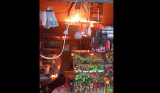Stand Pasar Ikan Gunungsari  Surabaya Ludes Dilalap Jago Merah