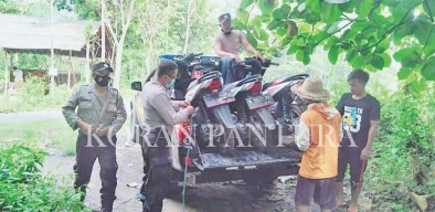 Gerebek Pesta Miras Dekat Candi Jabung, Delapan Pemuda Kabur Tinggalkan Motor dan Sandal