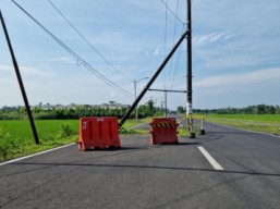 Tiang Listrik di Tengah Jalan Banyuwangi Sudah Makan Korban, PLN Segera Memindahkannya