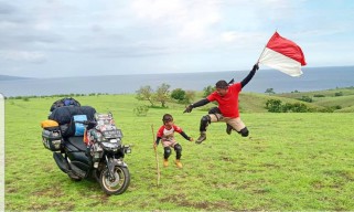 Bapak Anak Ini Touring Pakai Yamaha NMax 155 Tempuh Jarak 5.000 Km dari Jambi Hingga Timor Leste