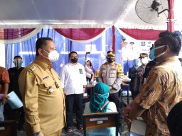 Plt Wali Kota Surabaya dan Kapolrestabes Surabaya Tinjau Tempat Screening Donor Plasma Konvalese