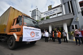 Warga Surabaya Kirim Bantuan ke Jember, Dua Truk Diberangkatkan