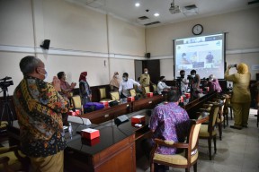 Selamat, Pemkot Surabaya Dapat Penghargaan Kinerja Pengurangan Sampah dari KLHK Tahun 2021