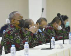 Plh Wali Kota Surabaya Ajak PMI Ikut Sosialisasikan Vaksinasi Covid-19