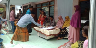 Beruntungnya Jadi Calon Istri Orang Lumajang, Siap-siap Disawer Orang Sekampung