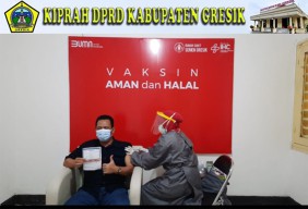 Puluhan Anggota DPRD Gresik Jalani Vaksin Covid Serentak
