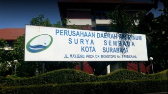 Pipa PDAM Surya Sembada Surabaya Alami Kebocoran