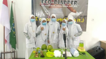 Pecahkan Problem Masyarakat, Lima Pelajar Gresik Ciptakan Popok Bayi Ramah Lingkungan di Ajang AISEEF 2021
