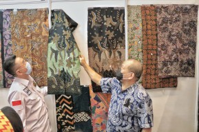 DPD RI Berharap Pagelaran Busana Bisa Angkat Sentra Batik Tulis Bangkalan