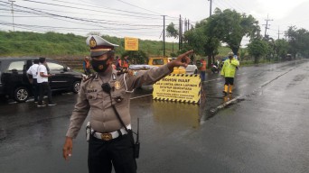 Cegah Kerusakan Paska Terendam Banjir, Jalan Raya Porong Ditutup Hingga Hari Jumat