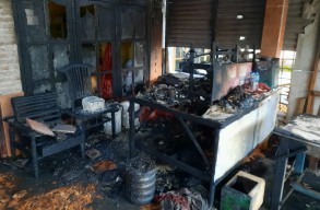 Cucu Tak Sengaja Senggol Botol Bensin, Kakek Terbakar di Sidoarjo