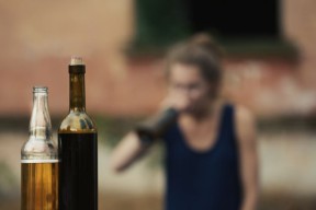 Pasangan Muda asal Mojokerto Ini Gugurkan Kandungan Minum Anggur Pesan Via Online