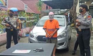 Gadaikan 3 Mobil, Pria Madiun Ini Dikerangkeng Polisi Ponorogo