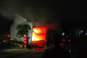 Gudang Penyimpanan Ikan di Probolinggo Terbakar, 1 Ton Ikan Ikut Terpanggang