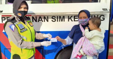 CATAT.... Mulai April Perpanjangan SIM A dan C Cukup Online