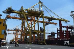 Oktober 2021, Impor Jatim Didominasi Bahan Baku