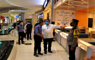 Wagub Emil Dardak Pastikan Mal Tutup Jam 21.00 Selama PPKM Mikro