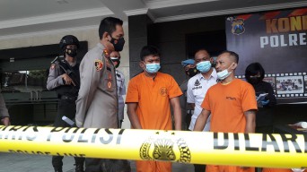 Bapak dan Anak Edarkan pil Dobel L Di Tulungagung