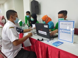 Vaksin Guru di Surabaya Telah Mulai