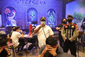 Pemkot Siapkan SOP Protokol Kesehatan Ketat untuk Relaksasi Pembukaan Bisnis di Surabaya