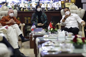 Temui Wali Kota Eri Cahyadi, Dubes Prancis Pastikan Kerjasama Surabaya dan Prancis Ditingkatkan