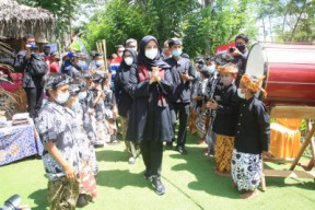 Keren, Ada Amphitheater Bambu Karya Anak-anak Rimba di Banyuwangi