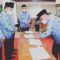ASN Kemenag Gresik Teken Pakta Integritas Sukseskan Program Kerja 99 Hari