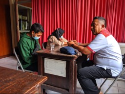 Digerebek Satpol PP Sedang Bercumbu di Kos, Pasangan Remaja Bojonegoro;  Saya Hanya Ciuman dan Meraba Pak