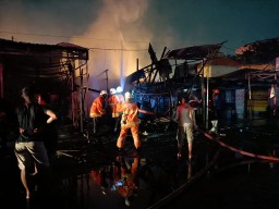 11 Toko di Bungurasih Dilahap Si Jago Merah, Pedagang Merugi Puluhan Juta