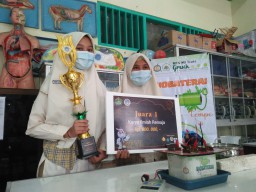 Siswa SMA di Gresik Temukan Kandungan Listrik di Limbah Tempe