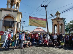 Rusak Fasilitas Perumahan,Warga Perum ABR Demo Tolak Aktivitas Proyek KMB