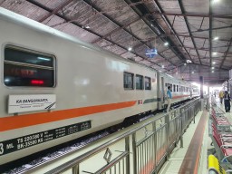 Resmi Berganti Rute, Keberangkatan KA Bangunkarta Mulai dari Wilayah Daop 7 Madiun-Jakarta