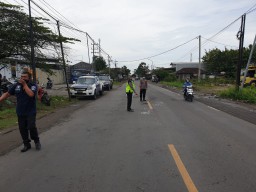 Warga Putat Lor Gresik Tekapar hingga Tewas Setelah Tabrak Trailer dari Belakang