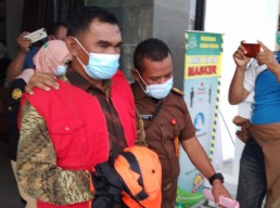 Permohonan Pengalihan Tahanan Kades Dooro Cerme Dikabulkan, Statusnya Sekarang Tahanan Kota