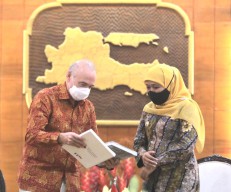 Terima Dubes Perancis, Gubernur Khofifah Tawarkan Kerjasama Museum, Fashion dan Mode Halal