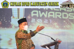 Puncak HPN 2021, PWI dan DPRD Gresik Berikan Penghargaan Tokoh Inspiratif