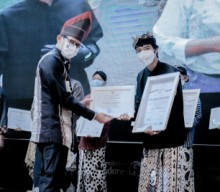 Sebagai Desa Adat Osing, Desa Kemiren di Banyuwangi Terima Sertifikasi Desa Pariwisata dari Kemenparekraf