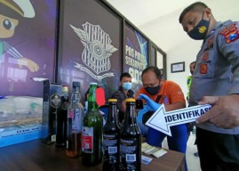 Dikejar Patwal PJR, Tiga ABG Bawa Brio Ngebut Simpan Miras dari Tretes