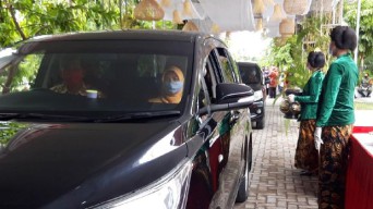 Pemkot Surabaya Wacanakan Gelar Hajatan Secara Drvie Thru