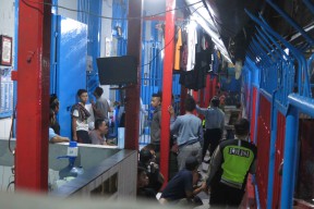 Petugas Gabungan Geledah Lapas Kelas II A Sidoarjo, Temukan Sembilan Handphone dan Belasan Pisau Rakitan