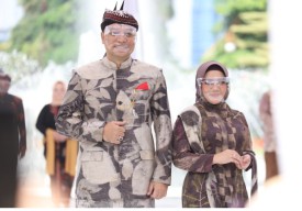 Fashion Show Produk UMKM Surabaya, Wali Kota Surabaya: Kepala OPD Jadi Maskot dan Marketing UMKM