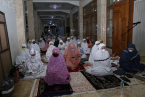Safari Ramadan, Bupati Banyuwangi Ipuk Ikut Tarawih Berjamaah