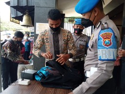 Polres Tulungagung Diperketat Penjagaannya, Masuk Diperiksa