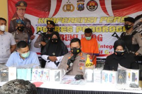 Pencuri yang Garong Toko HP Artomoro Ponorogo Berhasil Dibekuk