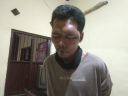 Kepergok Congkel Kotak Amal, Pelaku Kepruk Korban dengan Linggis