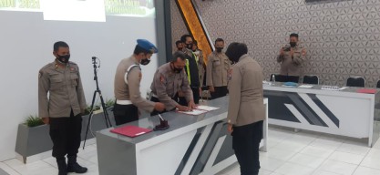 Wujudkan Seleksi Akuntabel, Polres Bojonegoro Tandatangani Pakta Integritas Bersama Pendaftar Calon Anggota Polri