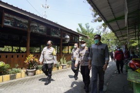 Kunjungi Kebun Blimbing, Kapolres Bojonegoro Minta Penerapan Protokol Covid-19 Diperketat